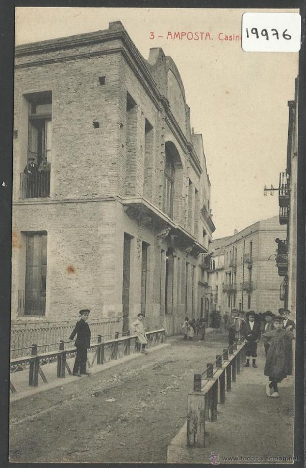 ENTREVISTA A MONTSE SORIANO I MONTAGUT PER PARLAR DELS 140 ANYS DEL CASINO AMPOSTINO